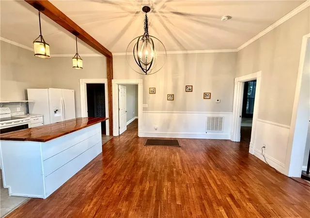 Photo 4 of Single family home for sale at 401 W 11th Street, Maryville, MO 64468 | MLS# 2648999 | Listing updated on 2026-10-28