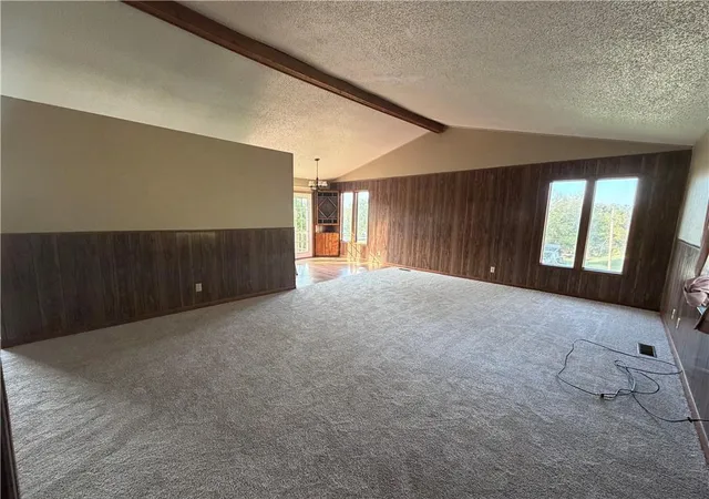 Photo 3 of Single family home for sale at 1816 E Wall St, Fort Scott, KS 66701 | MLS# 2649000 | Listing updated on 2026-10-28
