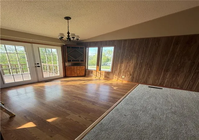 Photo 4 of Single family home for sale at 1816 E Wall St, Fort Scott, KS 66701 | MLS# 2649000 | Listing updated on 2026-10-28