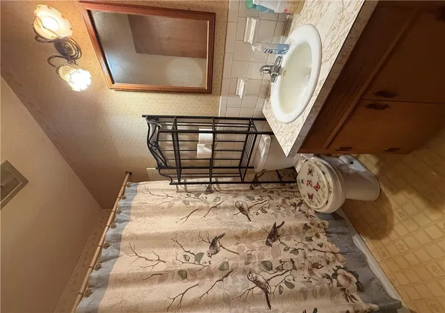 Photo 3 of Single family home for sale at 15400 37th Terrace S, Independence, MO 64055 | MLS# 2649003 | Listing updated on 2026-10-27
