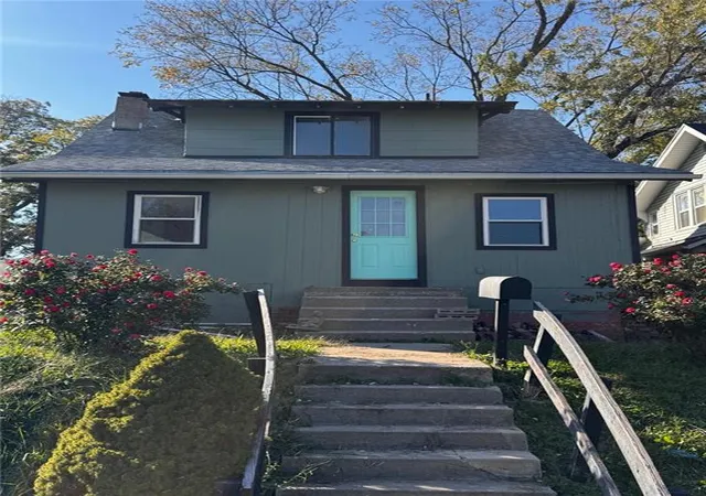 Photo 1 of Single family home for sale at 4924 Agnes Ave, Kansas City, MO 64130 | MLS# 2649006 | Listing updated on 2026-10-28