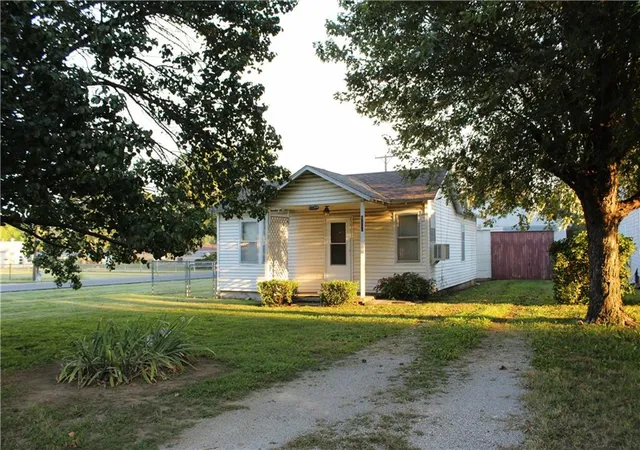 Photo 1 of Sale Pending at 1328 W Martin St, Coffeyville, KS 67337 | MLS# 2649013 | Listing updated on 2026-10-28