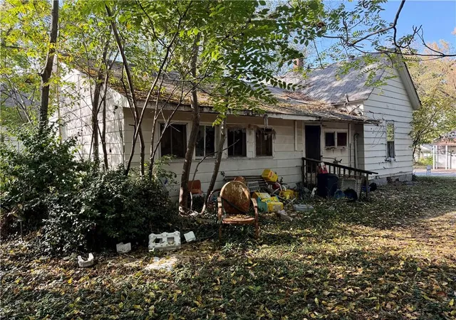 Photo 4 of Single family home for sale at 534 E Lee St, Nevada, MO 64772 | MLS# 2649023 | Listing updated on 2026-10-28