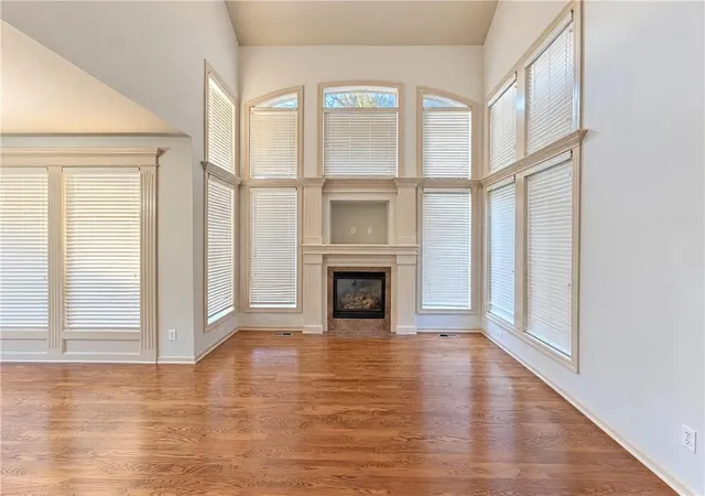 Photo 2 of Single family home for sale at 4509 NE Ridgeline Cir, Lee's Summit, MO 64064 | MLS# 2649028 | Listing updated on 2026-10-28