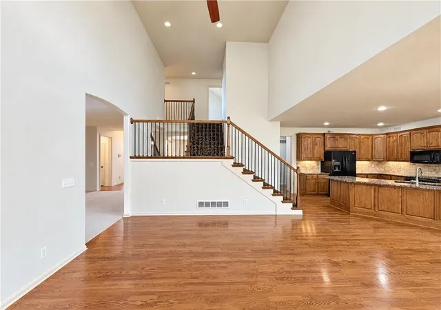 Photo 3 of Single family home for sale at 4509 NE Ridgeline Cir, Lee's Summit, MO 64064 | MLS# 2649028 | Listing updated on 2026-10-28