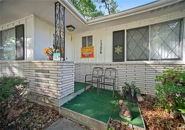Photo 4 of House for sale at 1324-1326 N 64th Drive, Kansas City, KS 66102 | MLS# 2649038 | Listing updated on 2026-10-28