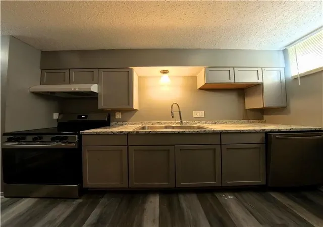 Photo 4 of House for sale at 905 Madison St, Leavenworth, KS 66048 | MLS# 2649074 | Listing updated on 2026-10-29