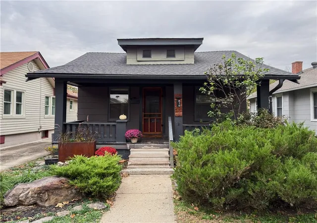 Single family home for sale at 816 E 22nd Avenue, Kansas City, MO 64116 | MLS# 2649081
