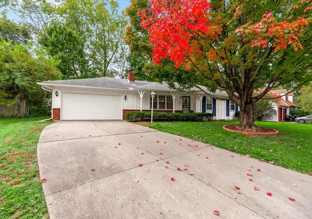 Single family home for sale at 11301 E 53rd Terrace, Raytown, MO 64133 | MLS# 2649092