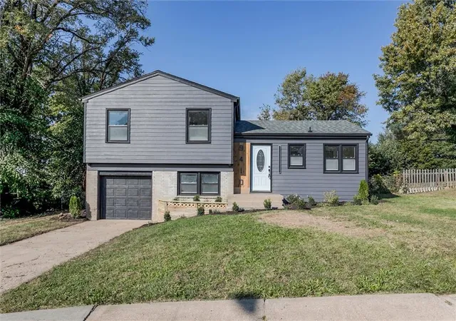 Photo 2 of Single family home for sale at 9410 White Ave, Kansas City, MO 64138 | MLS# 2649099 | Listing updated on 2026-10-29