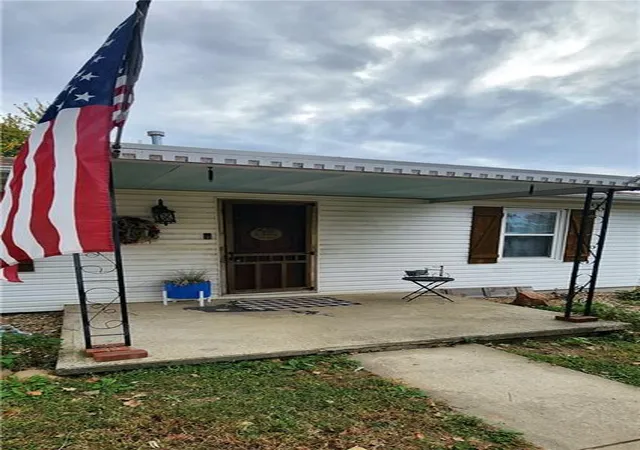 Photo 3 of Single family home for sale at 102 Taylor St, De Kalb, MO 64440 | MLS# 2649104 | Listing updated on 2026-10-28