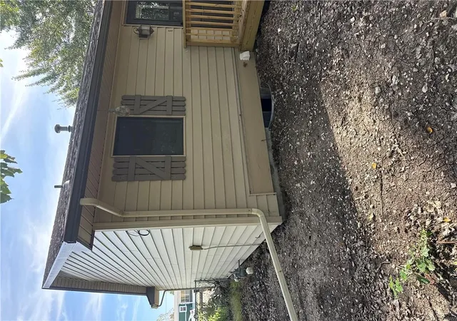 Photo 4 of Single family home for sale at 814 S 15th Street, Burlington, KS 66839 | MLS# 2649113 | Listing updated on 2026-10-29