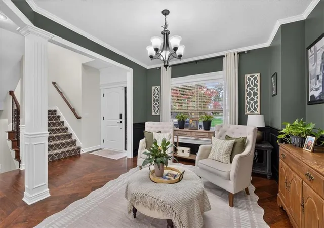 Photo 2 of Single family home for sale at 2333 SW Deer Run Rd, Lees Summit, MO 64082 | MLS# 2649114 | Listing updated on 2026-10-30