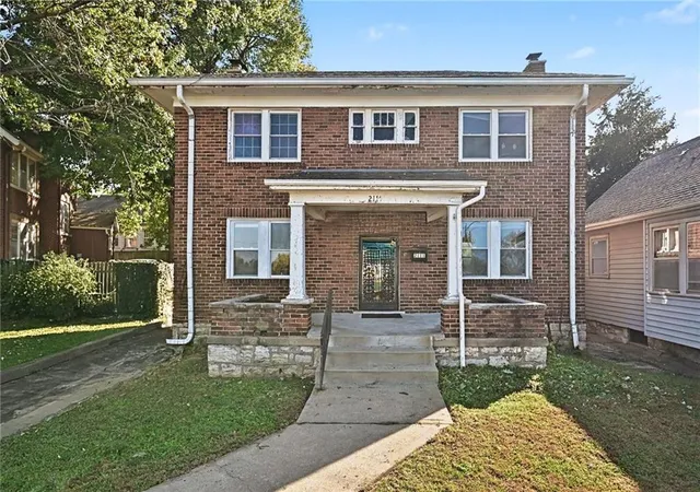 Single family home for sale at 2111 Central Ave, Kansas City, KS 66102 | MLS# 2649121