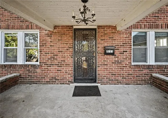 Photo 3 of Single family home for sale at 2111 Central Ave, Kansas City, KS 66102 | MLS# 2649121 | Listing updated on 2026-10-29