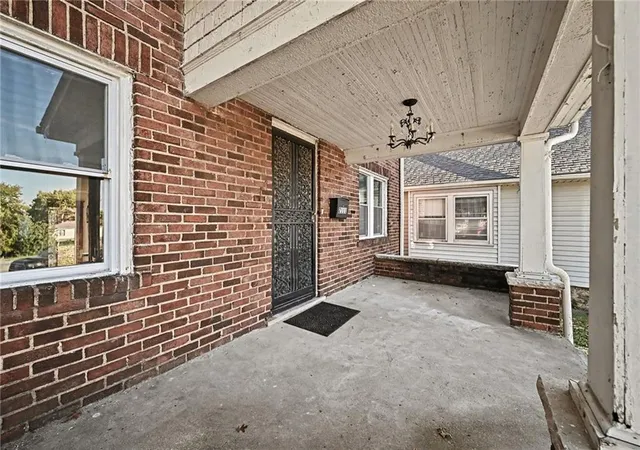 Photo 4 of Single family home for sale at 2111 Central Ave, Kansas City, KS 66102 | MLS# 2649121 | Listing updated on 2026-10-29