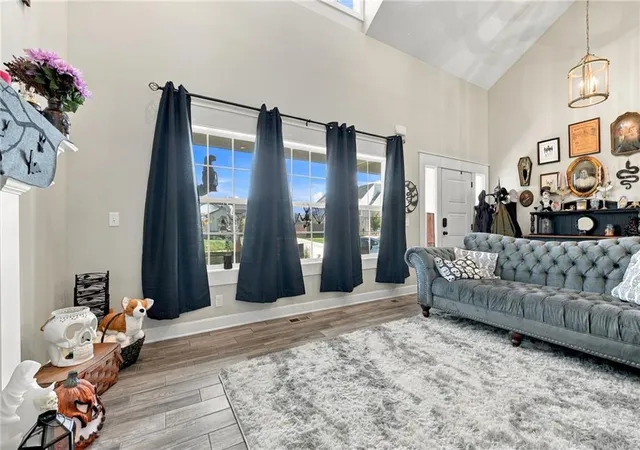 Photo 4 of Single family home for sale at 1520 N 162nd Circle, Basehor, KS 66007 | MLS# 2649131 | Listing updated on 2026-10-29