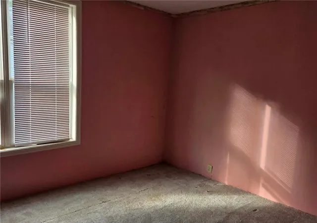 Photo 3 of Single family home for sale at 105 Broadway St, Fort Scott, KS 66701 | MLS# 2649143 | Listing updated on 2026-10-29