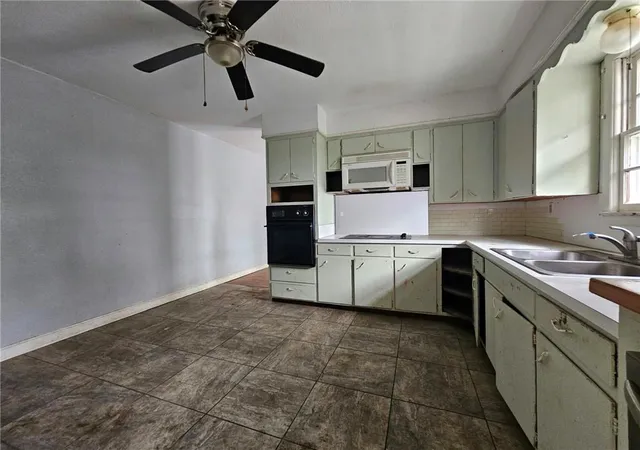 Photo 4 of Single family home for sale at 22868 Kristin Ln, Granby, MO 64844 | MLS# 2649144 | Listing updated on 2026-10-29