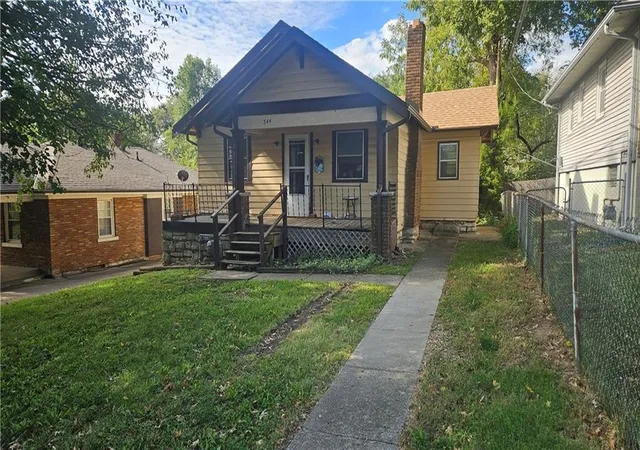 Single family home for sale at 244 N 29th Street, Kansas City, KS 66102 | MLS# 2649158