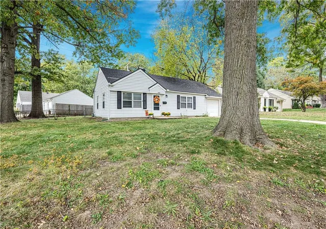 Photo 2 of Single family home for sale at 7554 Eaton St, Prairie Village, KS 66208 | MLS# 2649168 | Listing updated on 2026-10-29