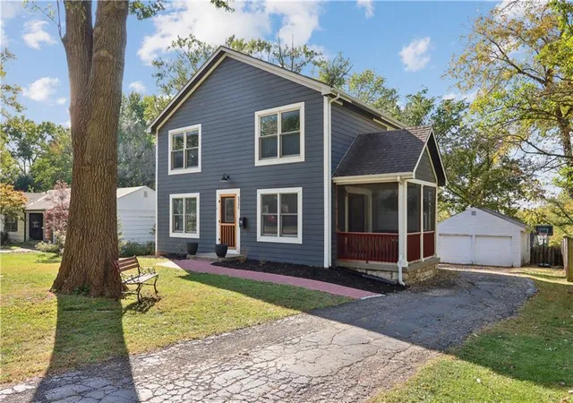Photo 1 of Single family home for sale at 5326 Walmer St, Mission, KS 66202 | MLS# 2649181 | Listing updated on 2026-10-29