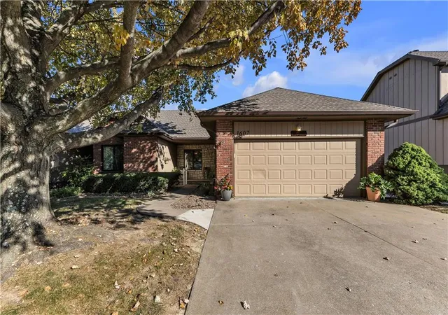 Photo 1 of Townhouse for sale at 1607 Buckingham St, Saint Joseph, MO 64506 | MLS# 2649184 | Listing updated on 2026-10-28