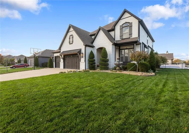 Photo 1 of Single family home for sale at 2900 NW Thoreau Dr, Lees Summit, MO 64081 | MLS# 2649194 | Listing updated on 2026-10-28