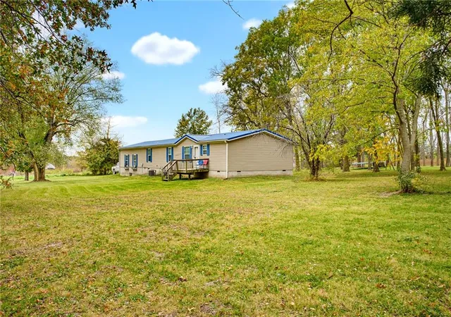 Single family home for sale at 253 NE Well St, Trenton, MO 64683 | MLS# 2649201