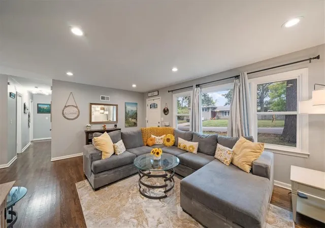 Photo 4 of Single family home for sale at 7207 Overton Ave, Raytown, MO 64133 | MLS# 2649206 | Listing updated on 2026-10-29