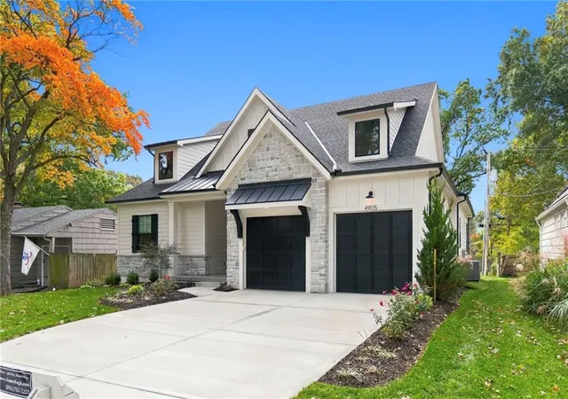 Photo 4 of Single family home for sale at 4905 W 71st Street, Prairie Village, KS 66208 | MLS# 2649209 | Listing updated on 2026-10-29