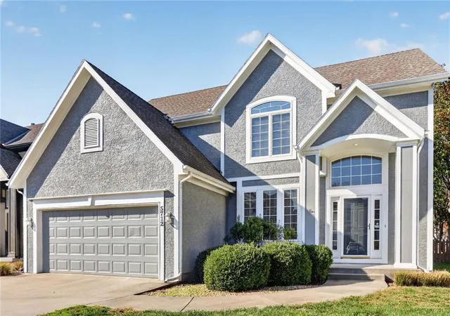 Photo 1 of Single family home for sale at 5712 Ne Hidden Meadow Dr, Lees Summit, MO 64064 | MLS# 2649233 | Listing updated on 2026-10-29