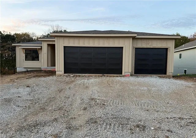 Photo 1 of Single family home for sale at 516 Skyview Ln, Liberty, MO 64068 | MLS# 2649253 | Listing updated on 2026-10-30