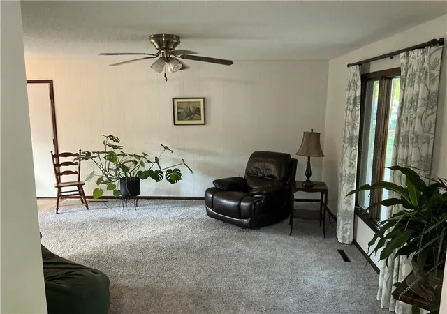 Photo 2 of Single family home for sale at 325 N Spruce St, Garnett, KS 66032 | MLS# 2649280 | Listing updated on 2026-10-29