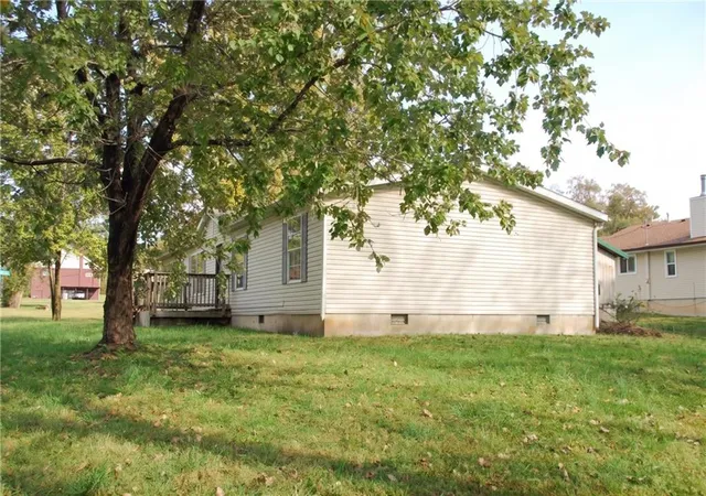 Photo 1 of Single family home for sale at 1801 5th Avenue, Leavenworth, KS 66048 | MLS# 2649281 | Listing updated on 2026-10-29