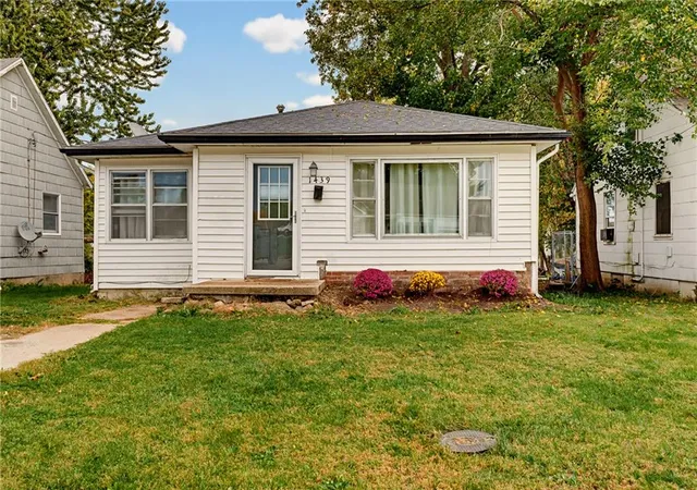 Photo 1 of Townhouse for sale at 1439 Broadway St, Chillicothe, MO 64601 | MLS# 2649292 | Listing updated on 2026-10-28