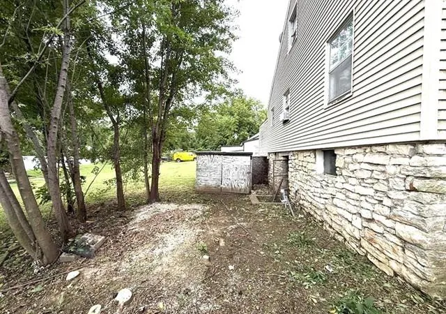 Photo 2 of Single family home for sale at 829 N Dodgion Ave, Independence, MO 64050 | MLS# 2649293 | Listing updated on 2026-10-28