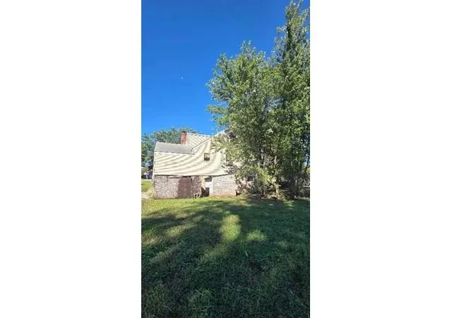 Photo 4 of Single family home for sale at 829 N Dodgion Ave, Independence, MO 64050 | MLS# 2649293 | Listing updated on 2026-10-28