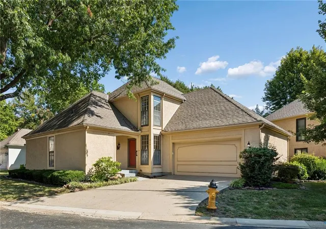 Photo 1 of House for sale at 9151 W 102nd Terrace, Overland Park, KS 66212 | MLS# 2649313 | Listing updated on 2026-10-29