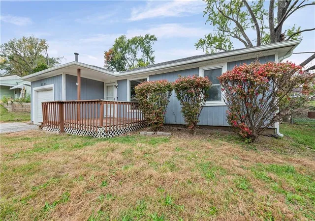 Photo 2 of Single family home for sale at 6136 Rowland Ave, Kansas City, KS 66104 | MLS# 2649320 | Listing updated on 2026-10-29