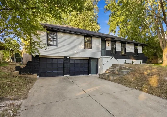 Photo 2 of Single family home for sale at 8006 E 163 Terrace, Belton, MO 64012 | MLS# 2649322 | Listing updated on 2026-10-29