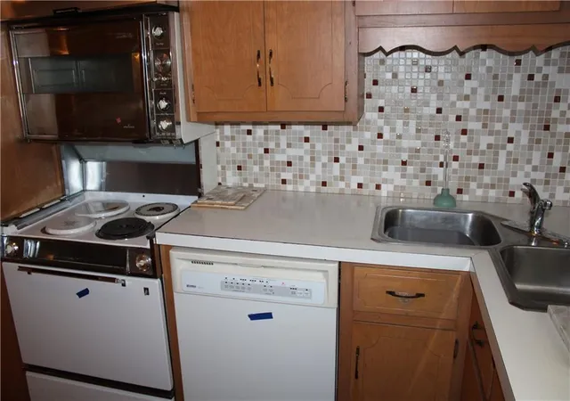 Photo 2 of Single family home for sale at 103 E 15 Street, Pittsburg, KS 66762 | MLS# 2649323 | Listing updated on 2026-10-29