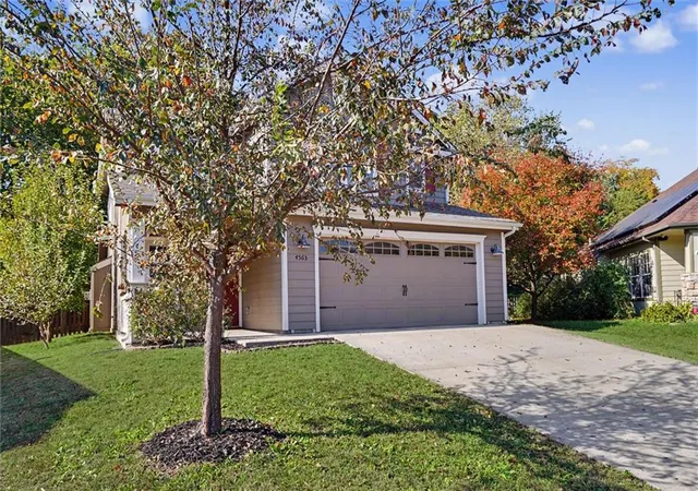 Photo 2 of Single family home for sale at 4563 Larissa Dr, Lawrence, KS 66049 | MLS# 2649325 | Listing updated on 2026-10-29