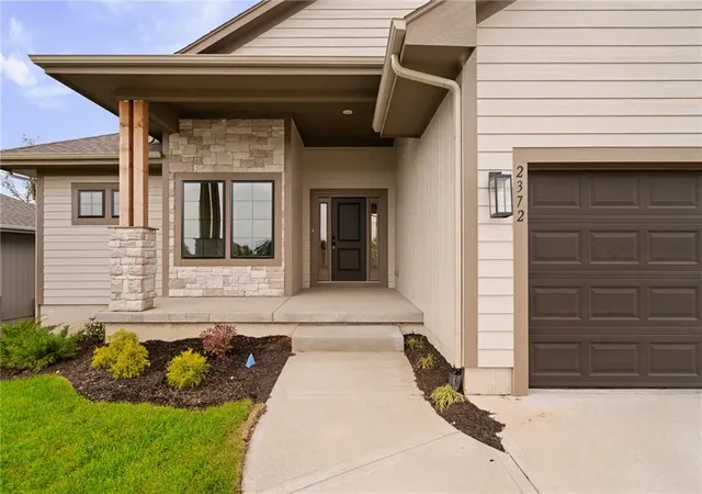 Single family home for sale at 2372 W Wabash St, Olathe, KS 66061 | MLS# 2649345
