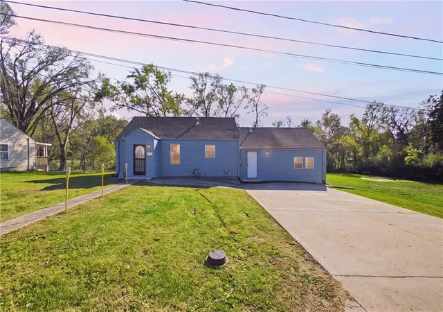 Photo 1 of Single family home for sale at 5033 Kimball Ave, Kansas City, KS 66104 | MLS# 2649354 | Listing updated on 2026-10-30