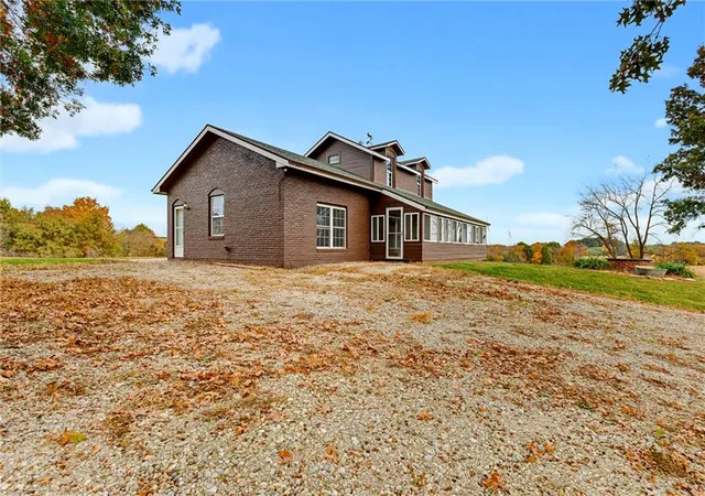 Photo 4 of Single family home for sale at 27568 Morgan Way, Greentop, MO 63546 | MLS# 2649358 | Listing updated on 2026-10-29