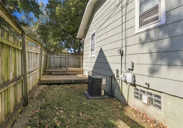 Photo 1 of Single family home for sale at 543 S Hardy Ave, Independence, MO 64053 | MLS# 2649378 | Listing updated on 2026-10-29