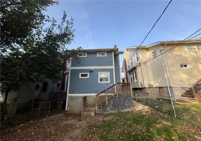 Photo 2 of Single family home for sale at 4027 Euclid Ave, Kansas City, MO 64130 | MLS# 2649392 | Listing updated on 2026-10-31