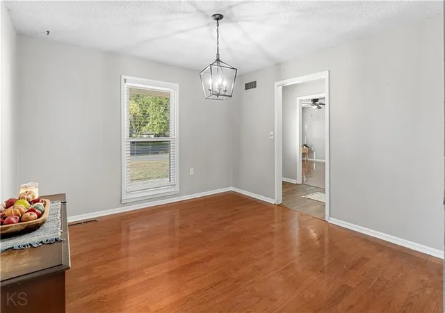 Photo 4 of Single family home for sale at 3001 Wing Ave, Sedalia, MO 65301 | MLS# 2649401 | Listing updated on 2026-10-29