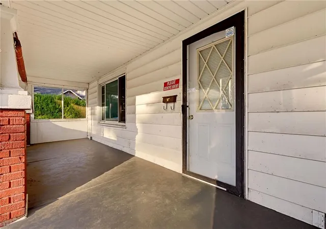 Photo 2 of Single family home for sale at 138 S Main St, Trenton, MO 64683 | MLS# 2649405 | Listing updated on 2026-10-29
